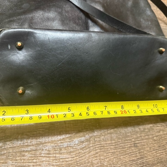 Banana Republic EUC Black Leather Tote Bag - Picture 13 of 16